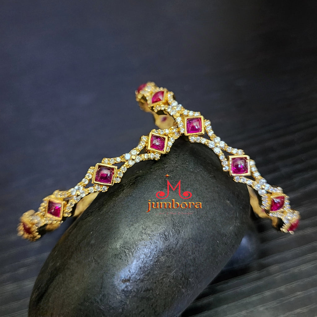 White AD Zircon (CZ) Stone & Kemp Bangle