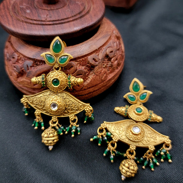 Kundan Rajwadi Emerald Green Hydrocrystal Beads Necklace