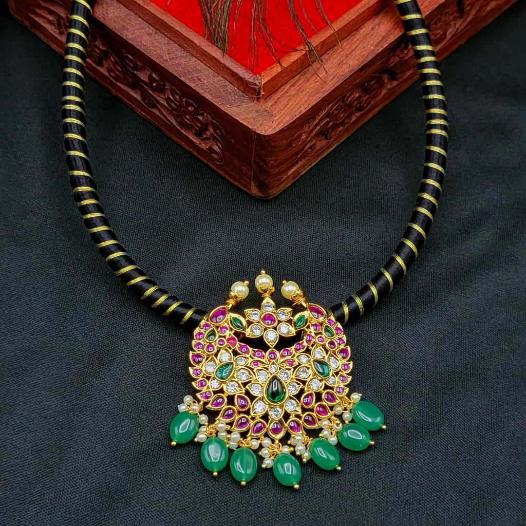 Black Dori Choker type Real Kemp Necklace