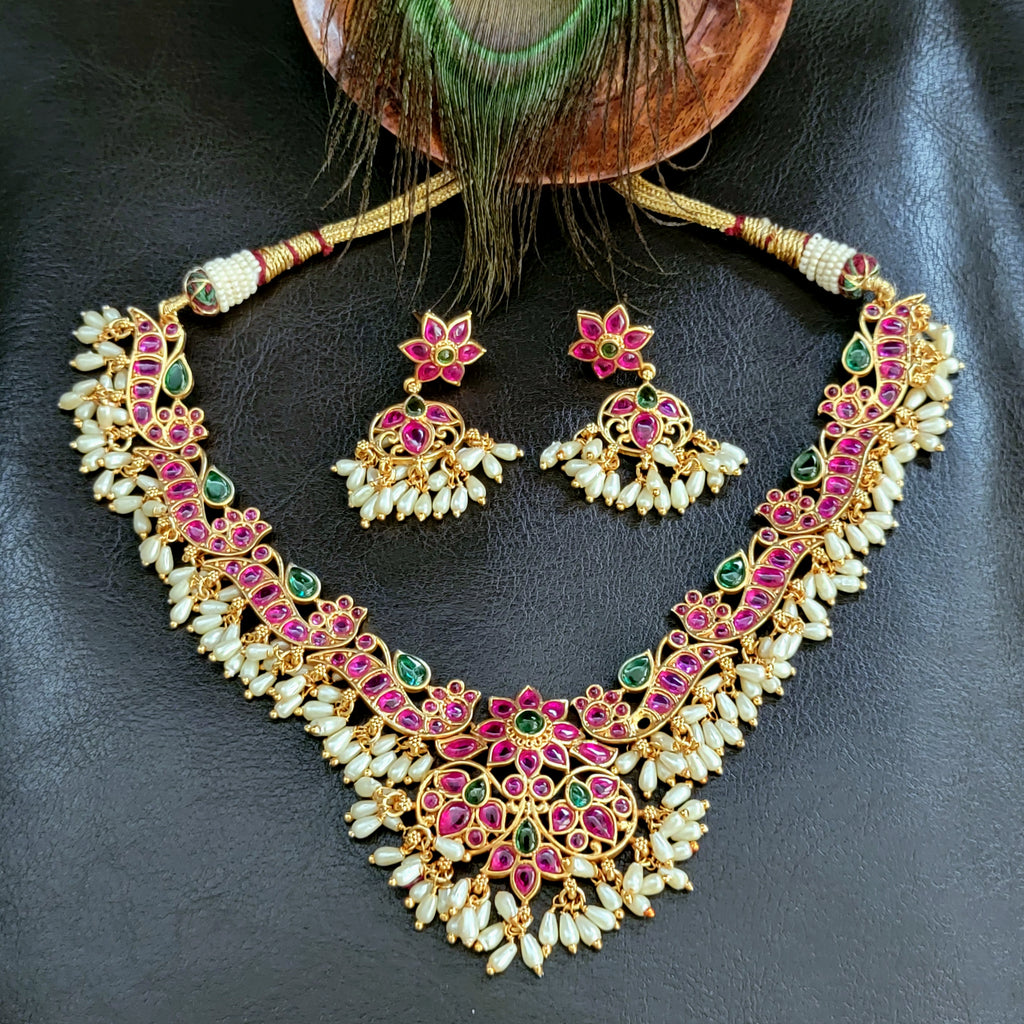 Red & Green Kemp Necklace Set With Rice Pearls