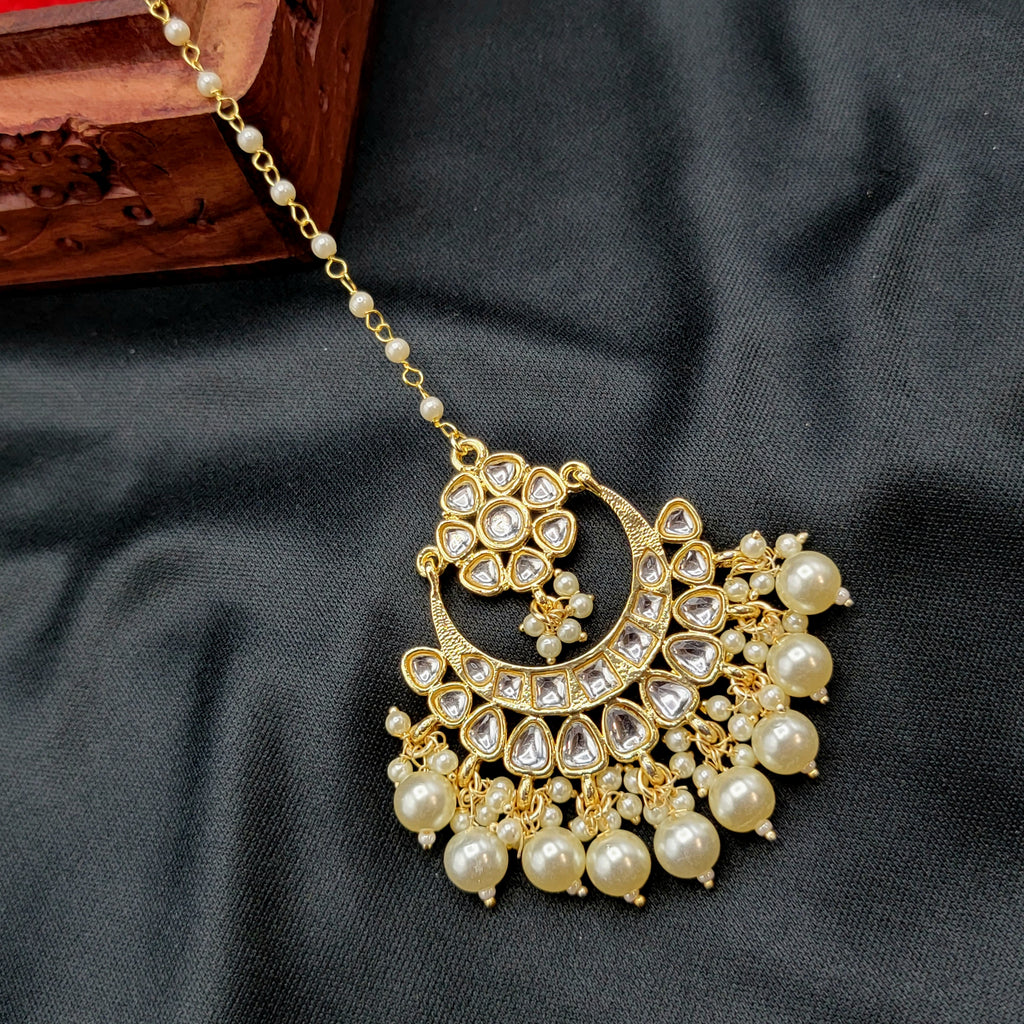 Kundan Maang Tikka with Pearls