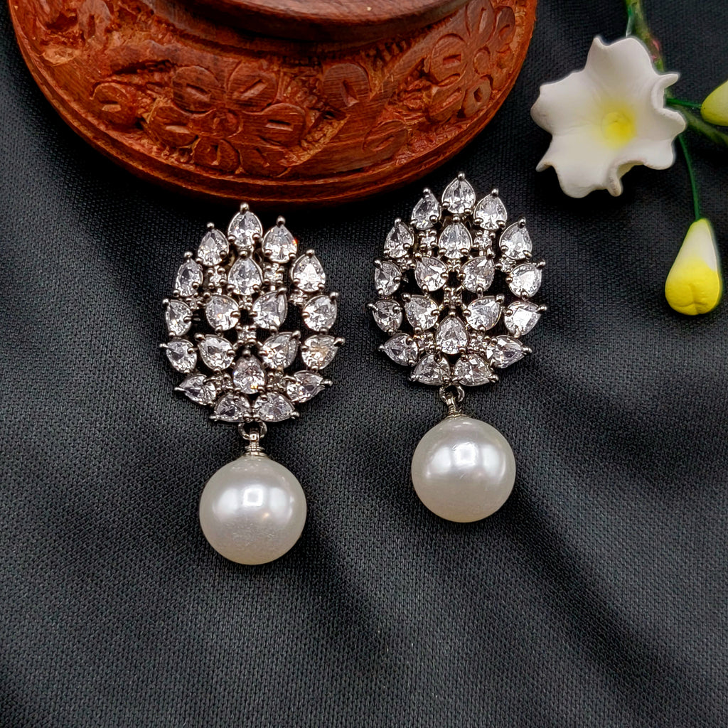 Victorian White AD Zircon & Pearl Earring