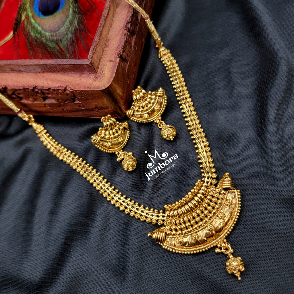 Gold Alike Antique Necklace Set