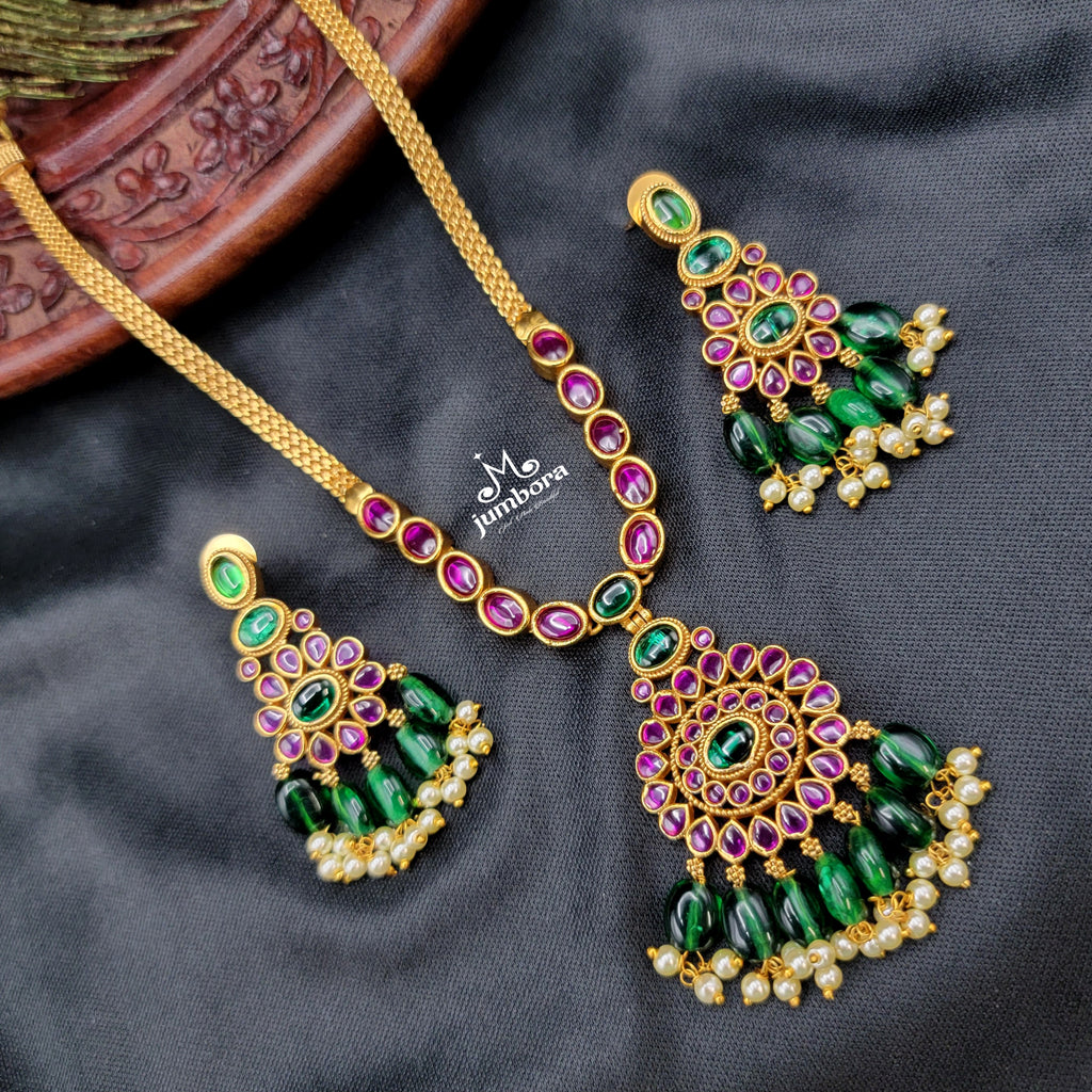Kemp Necklace Set with Green Monalisa Beads