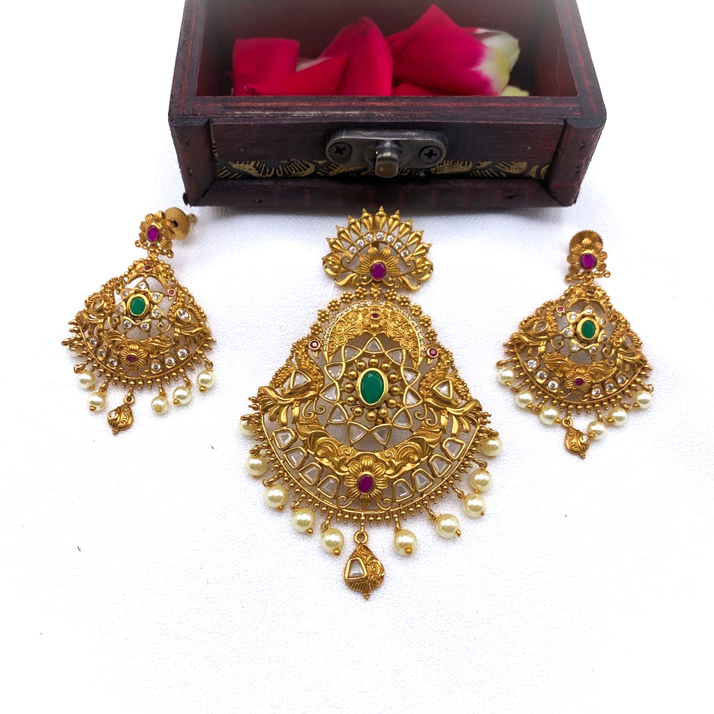 Traditional Ethnic Antique Matte Gold Pendant set with uncut diamond finish CZ stones