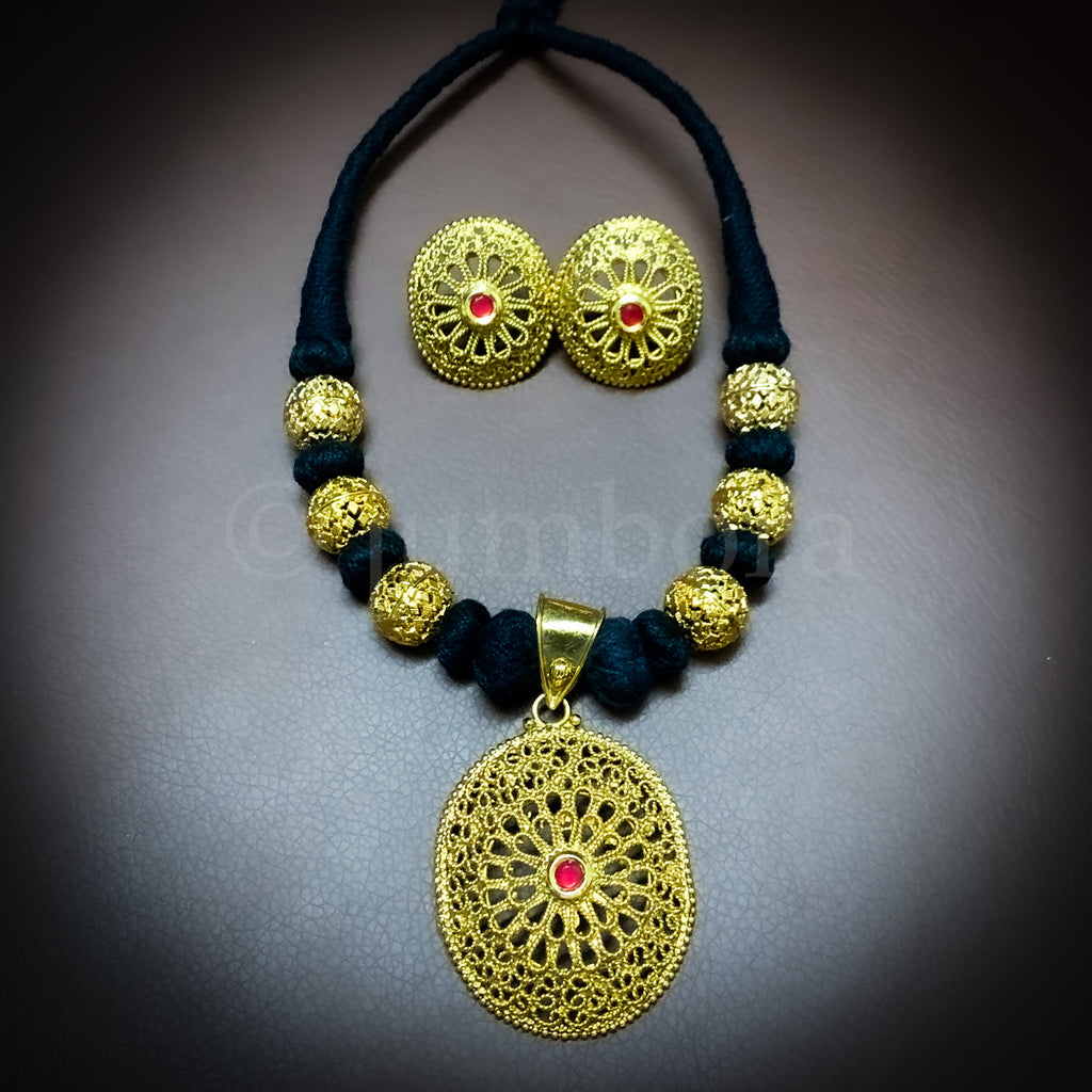 Black Dori Antique Gold Necklace set